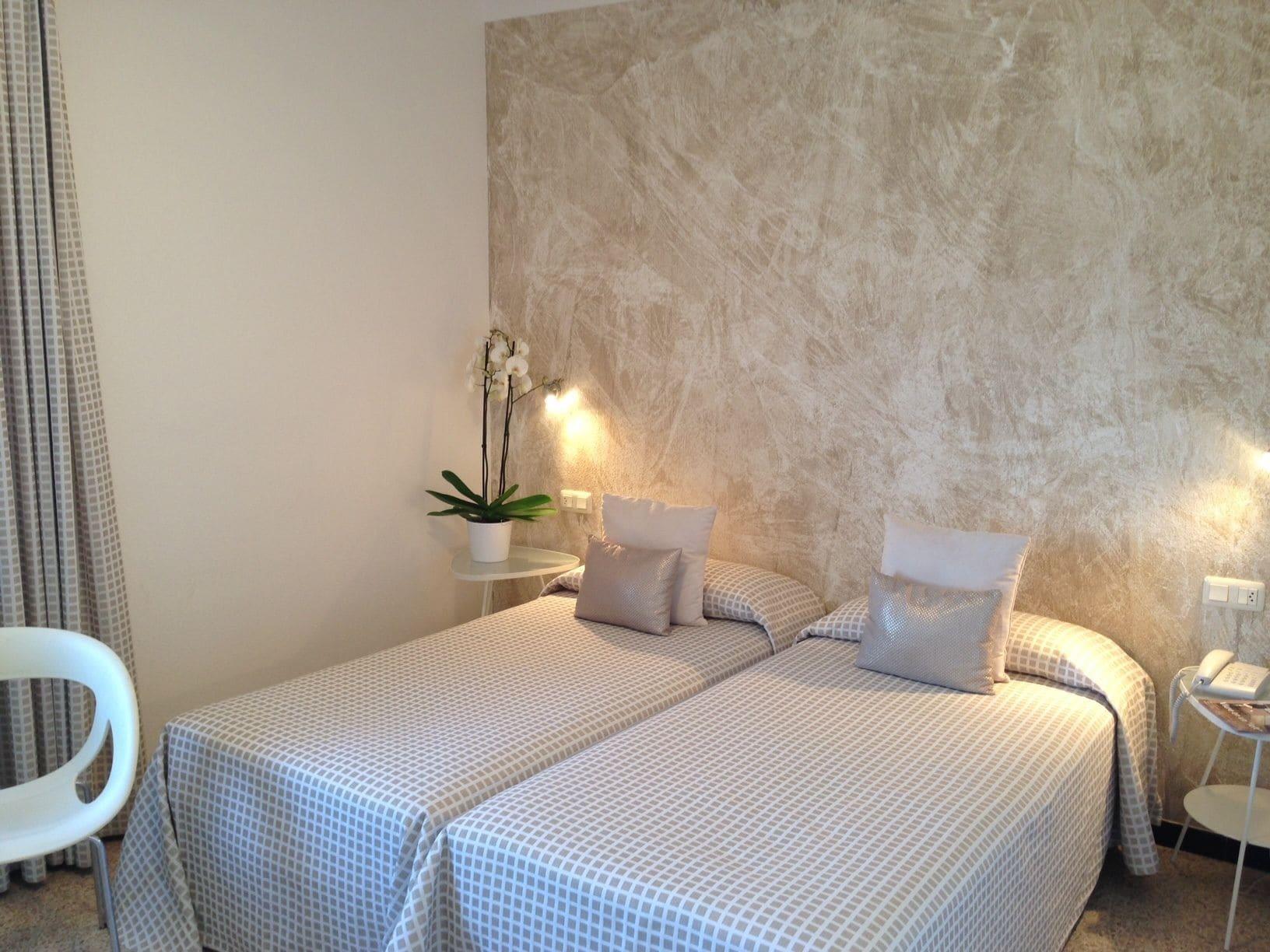Hotel Restaurant Bon Retorn Figueres  Eksteriør bilde