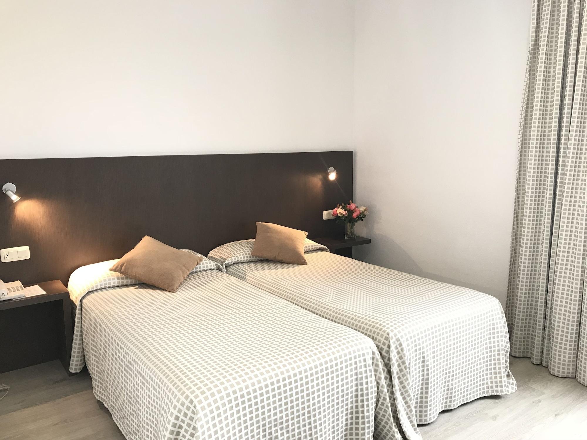 Hotel Restaurant Bon Retorn Figueres  Eksteriør bilde