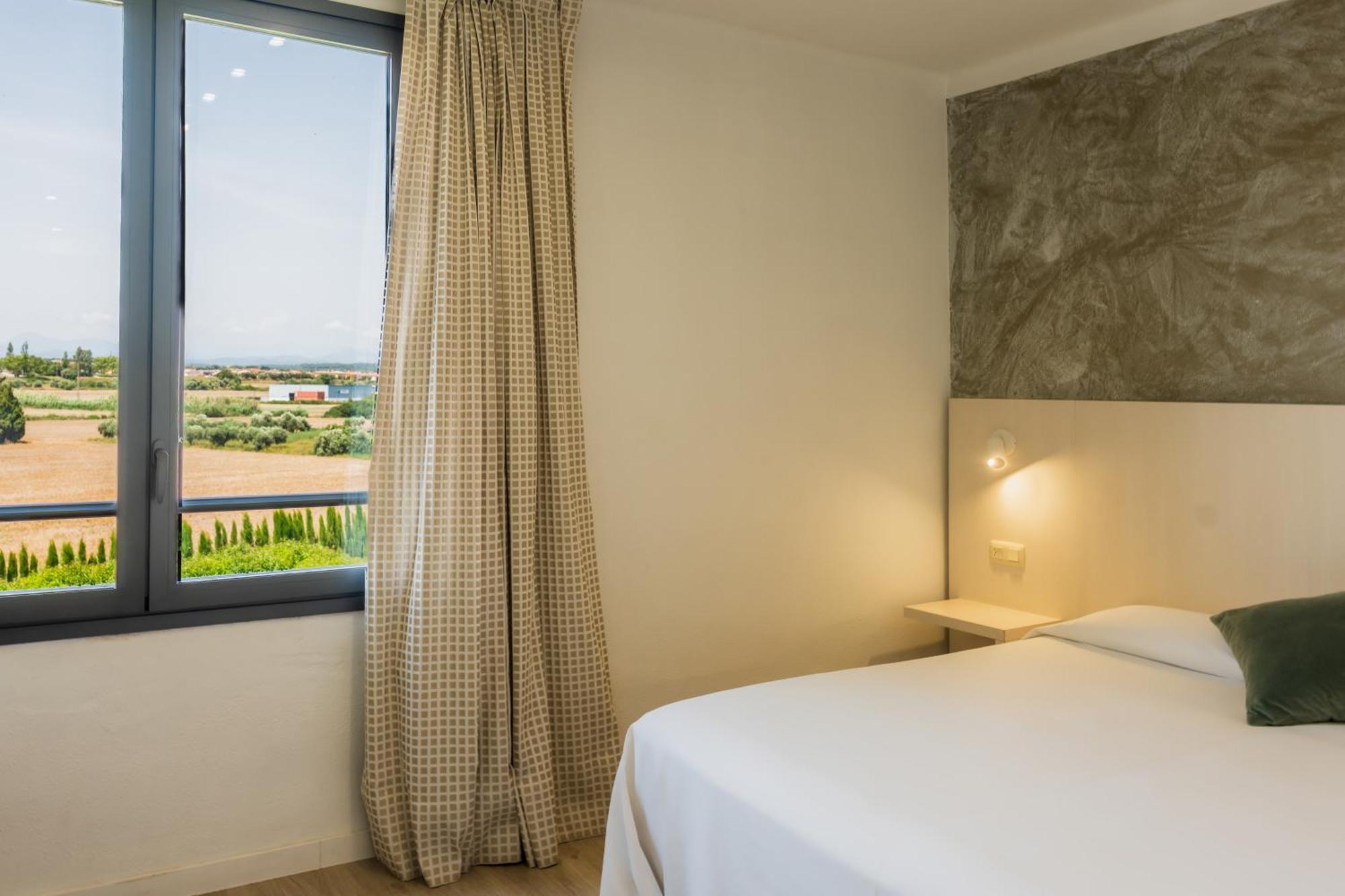 Hotel Restaurant Bon Retorn Figueres  Eksteriør bilde